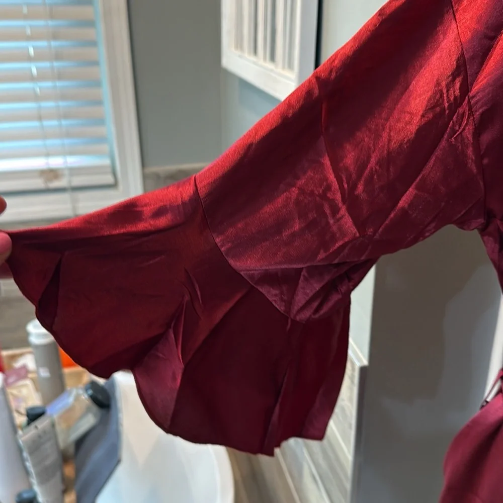 NWT Ekouaer Satin Robe‎ with Belt Bell Sleeves Burgundy XL